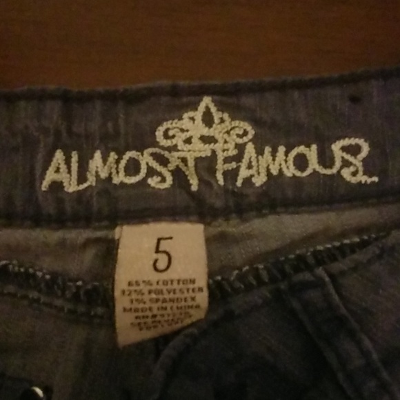 Shorts - Picture 3 of 3